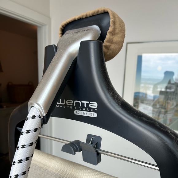 Rowenta Master Pro Garment Steamer (commercial grade) - Picture 2 of 4